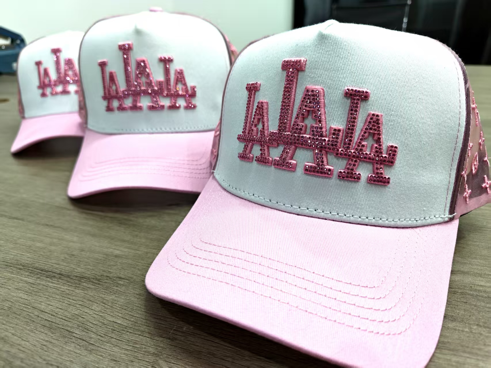 LA
