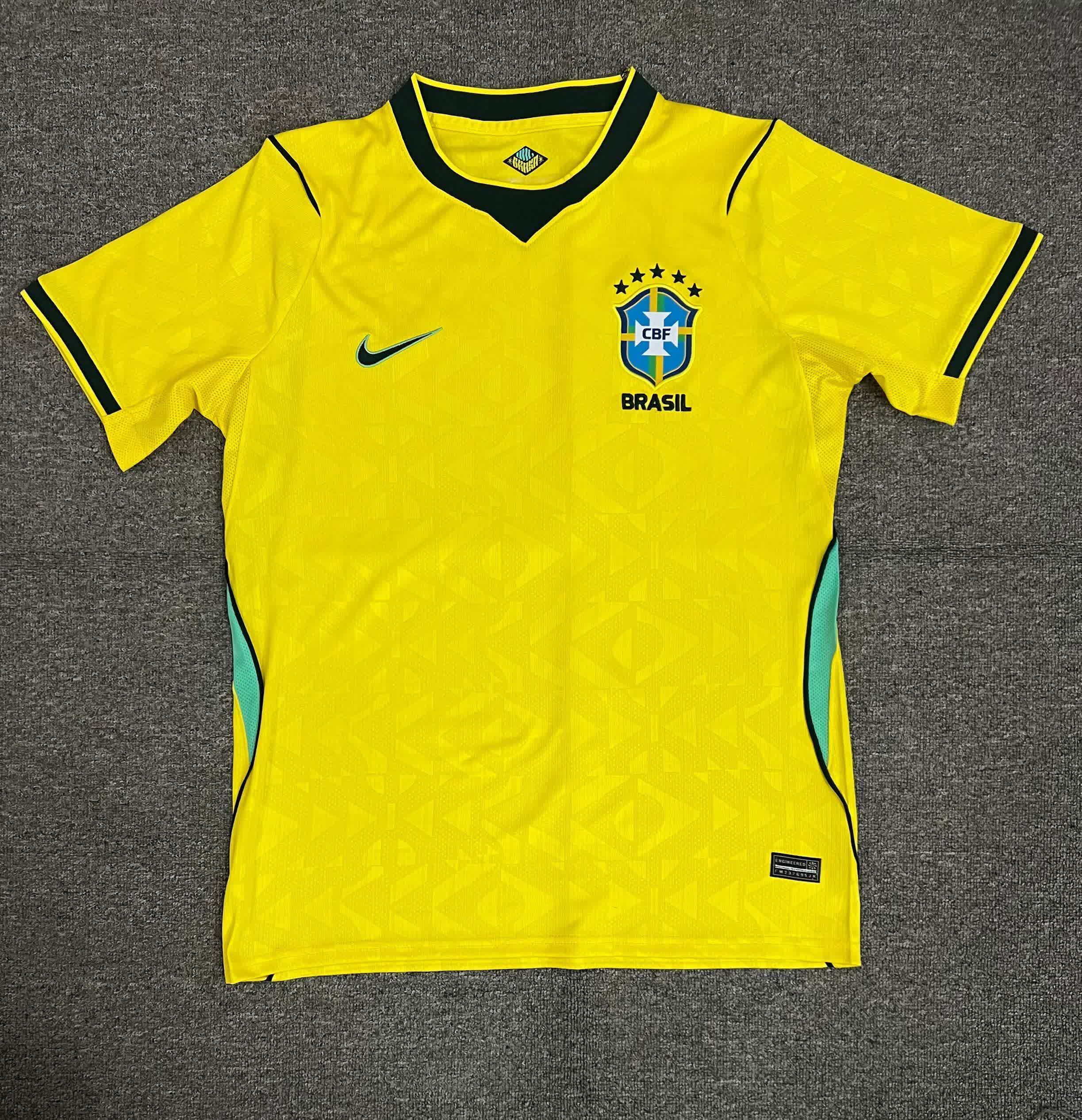 Camiseta de casa de Brasil