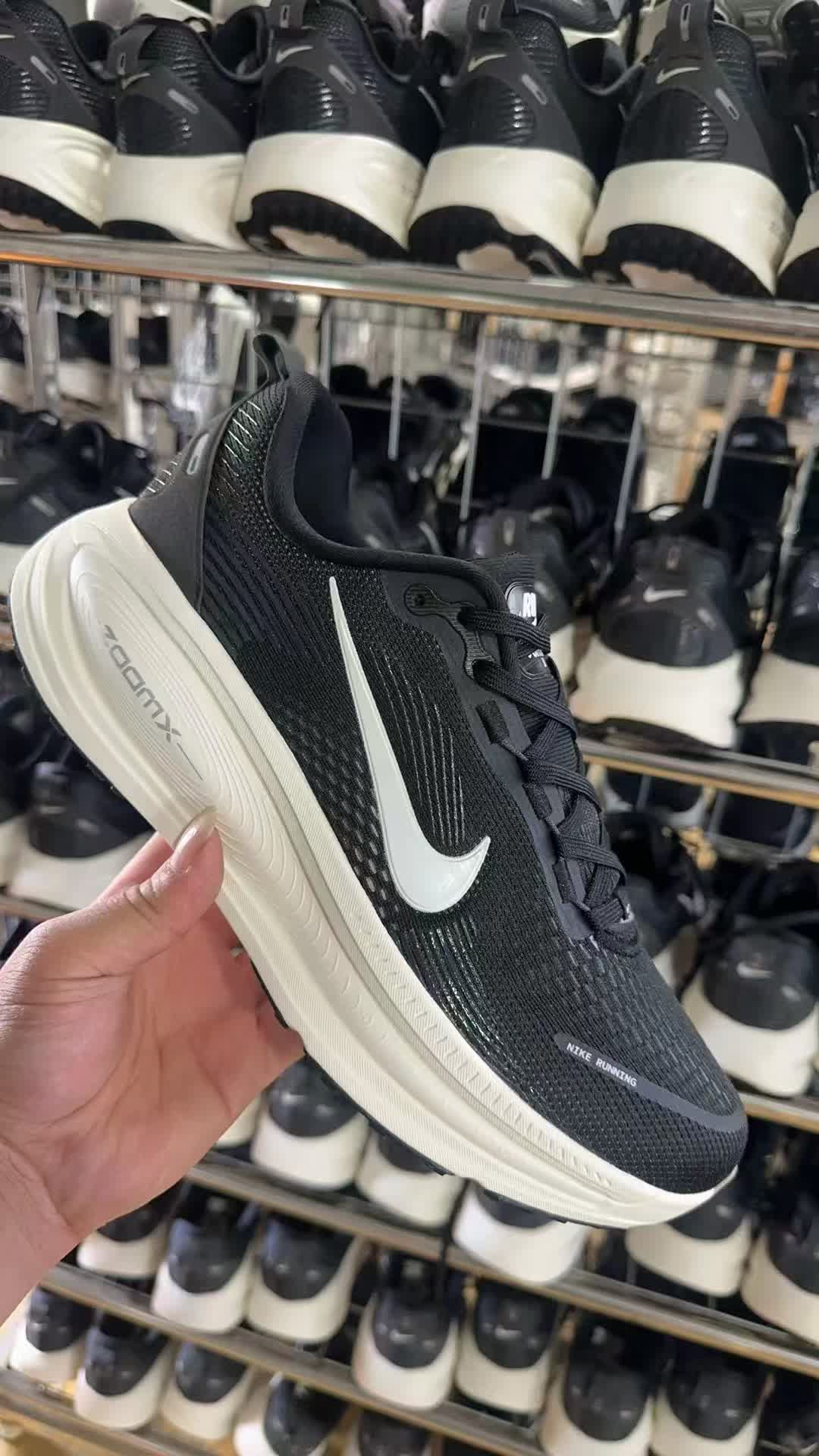 Nike ZoomX Invincible Run