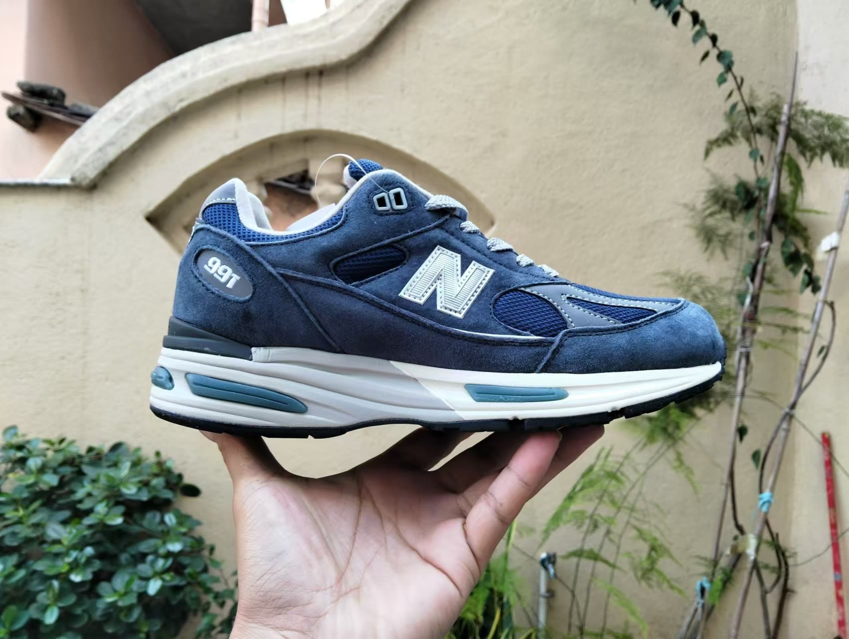 New Balance 991 