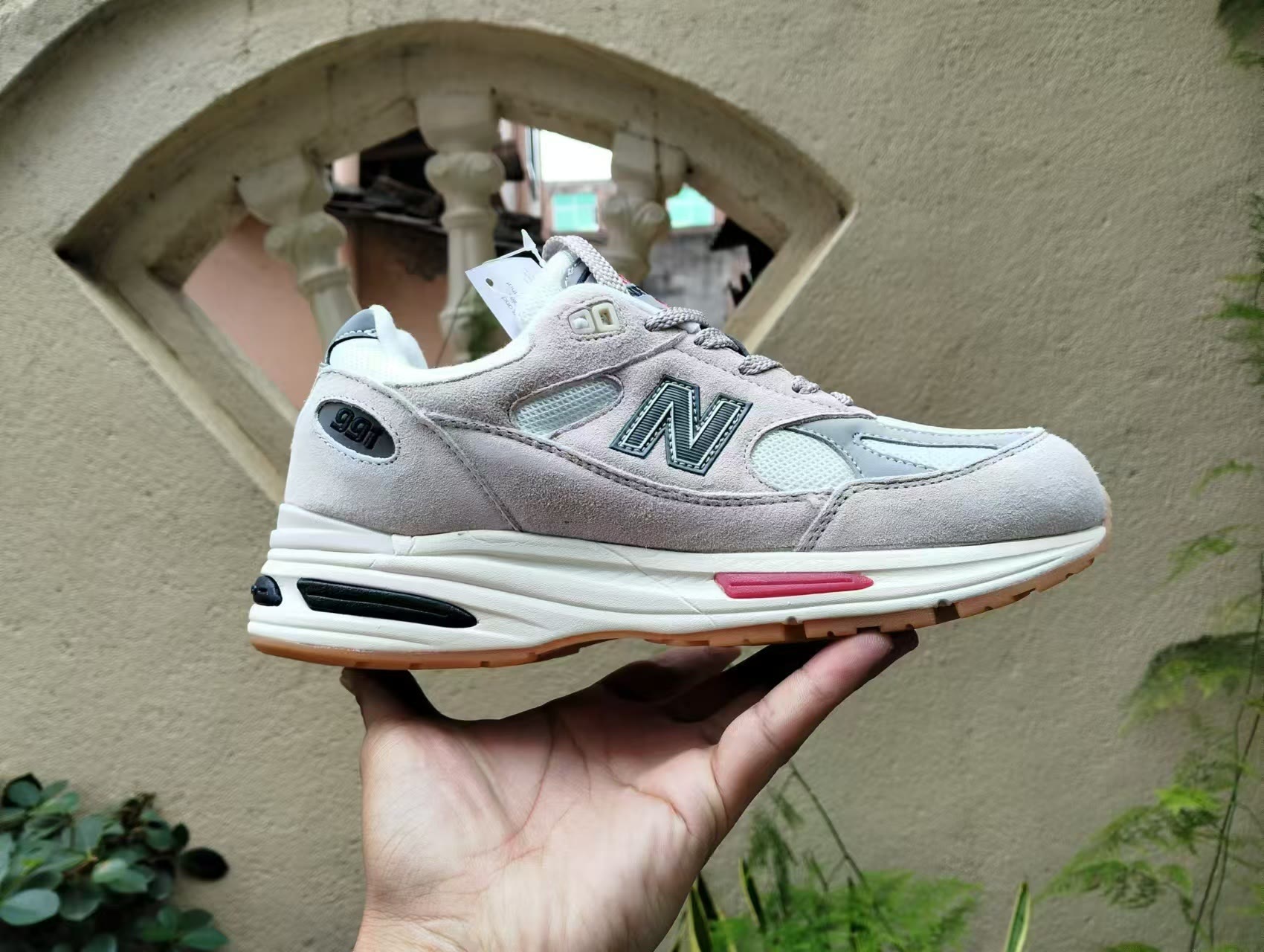 New Balance 991