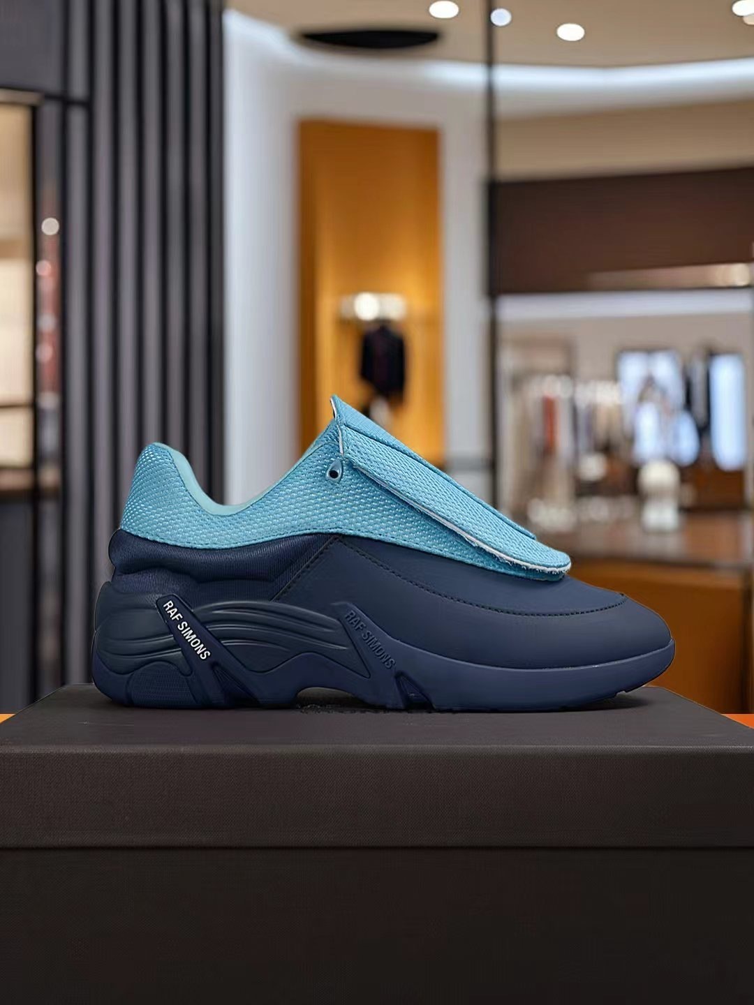 Raf Simons