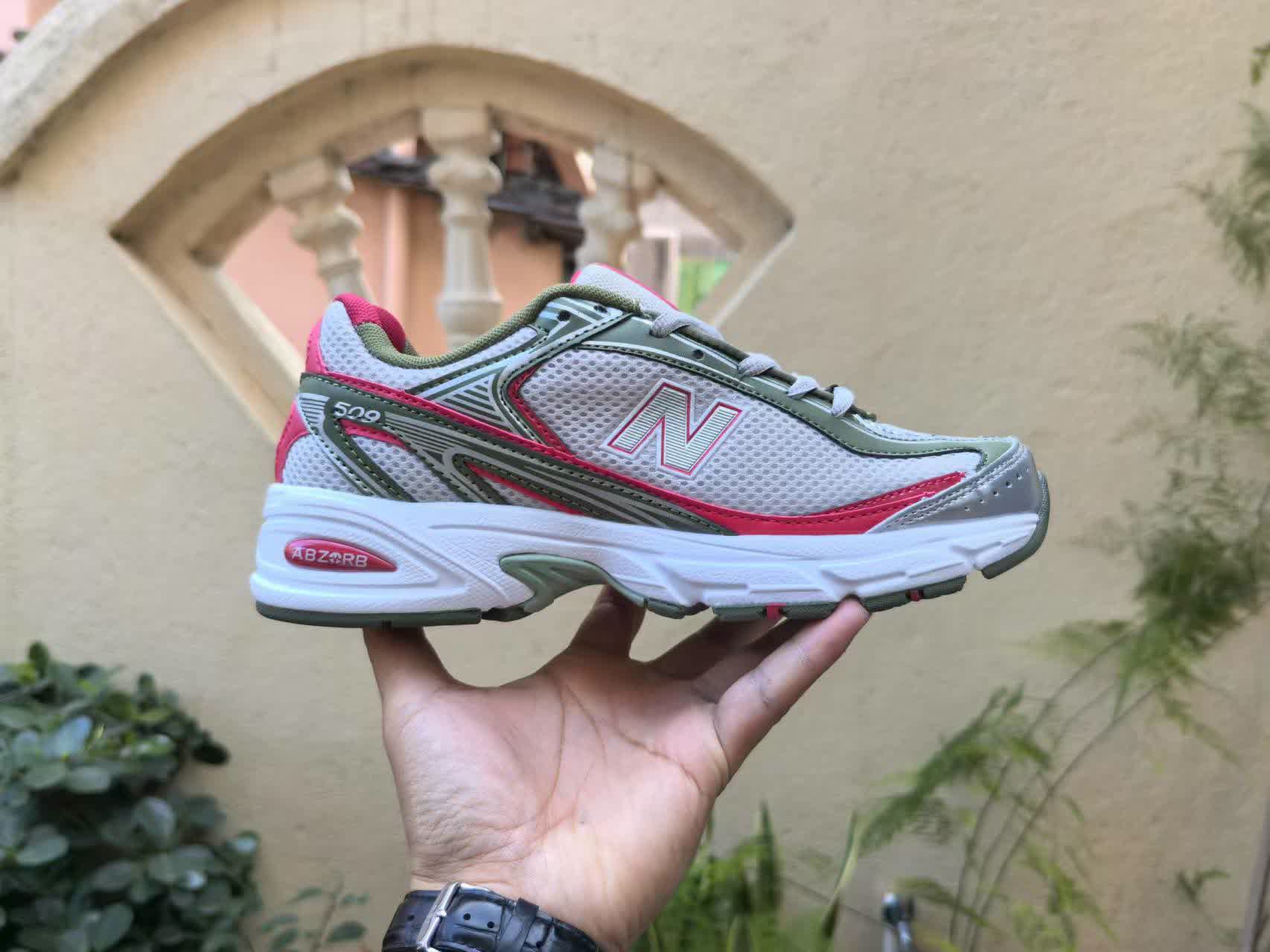 New Balance 565