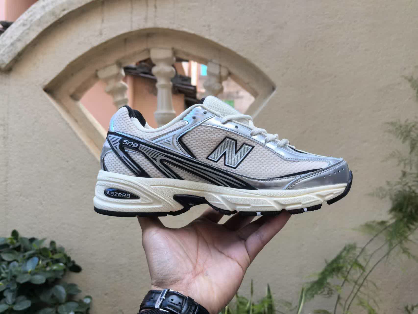 New Balance 565