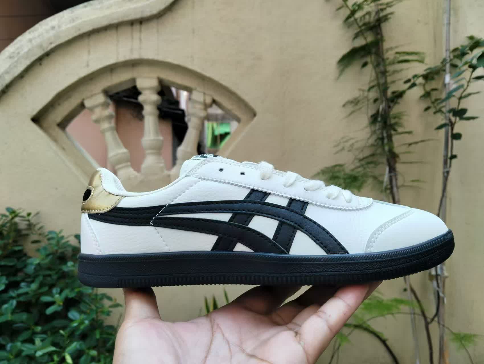  Onitsuka Tiger