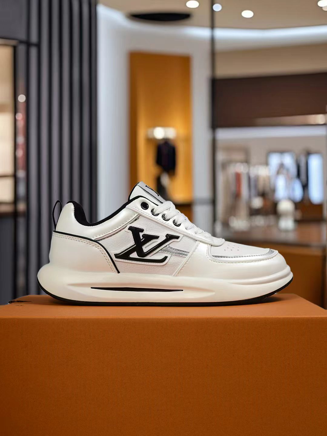 Louis Vuitton Groovy Platform