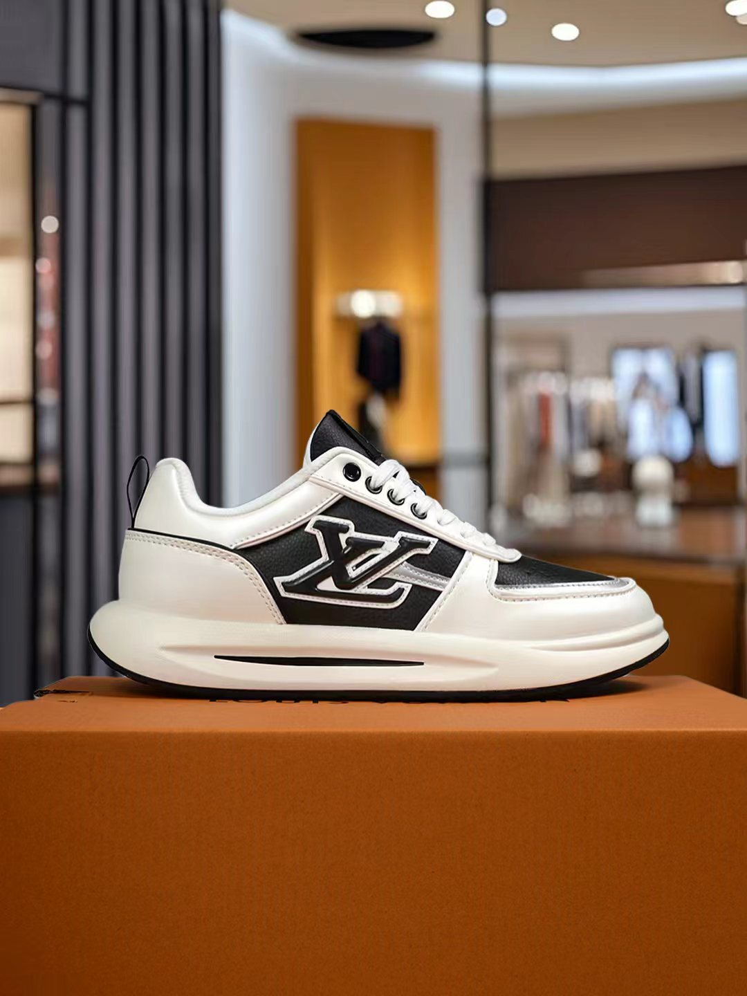 Louis Vuitton Groovy Platform