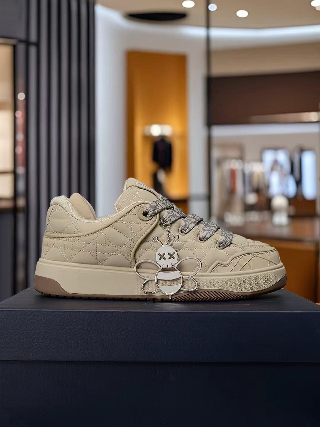 Dior BEE