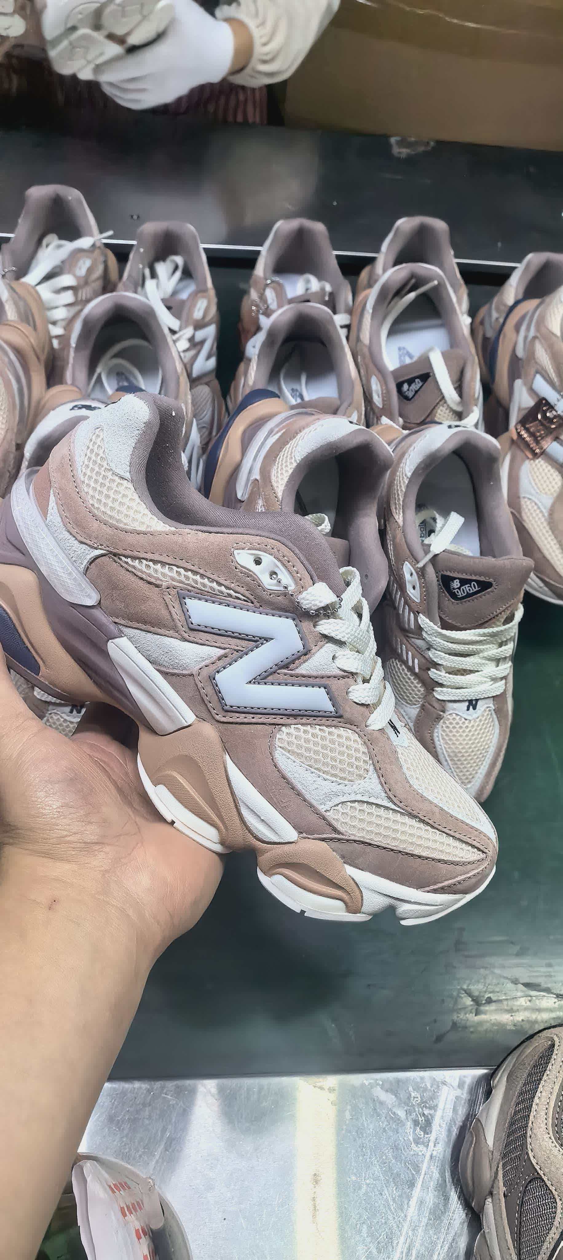 New Balance 9060