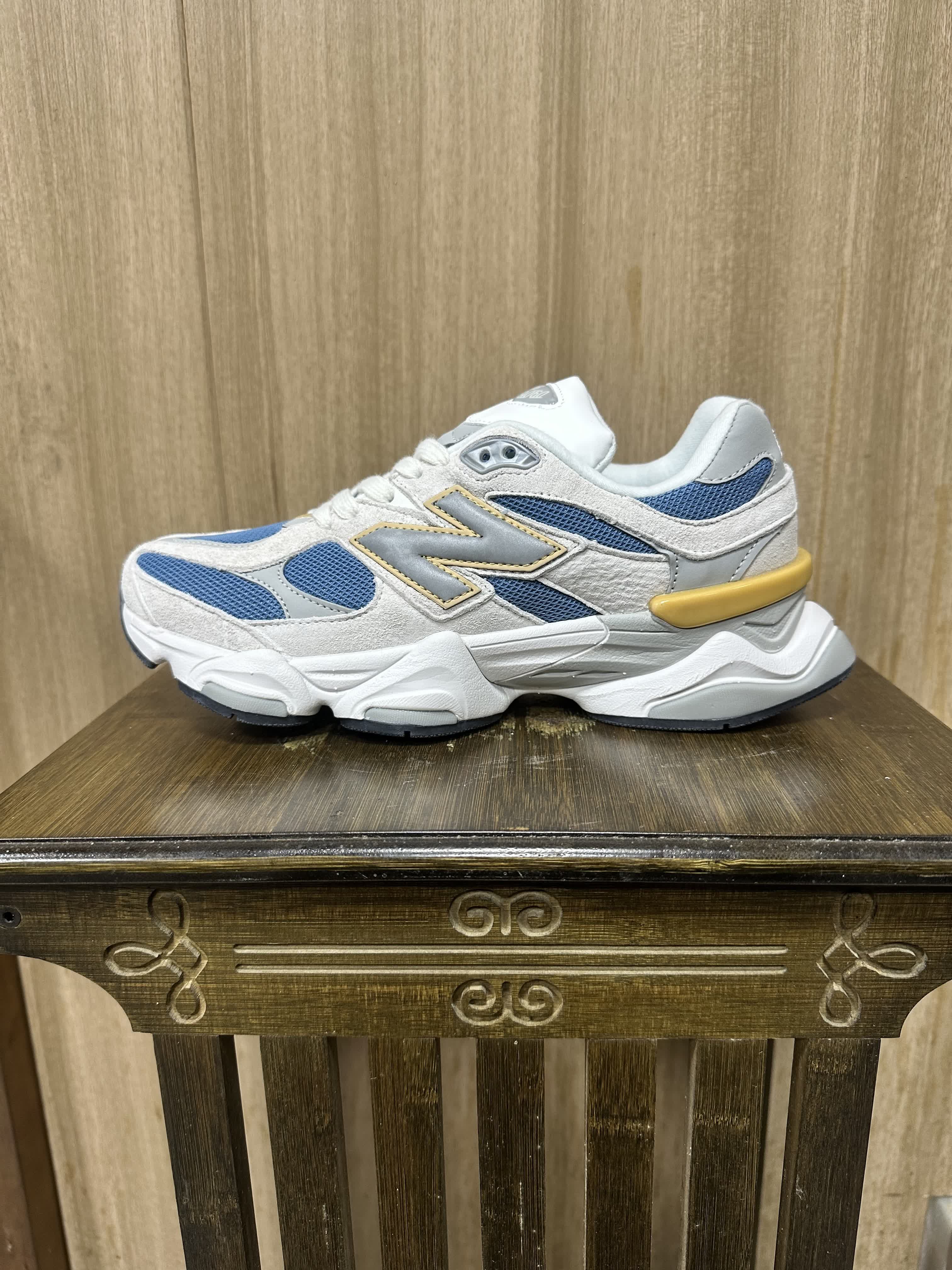 New Balance 9060