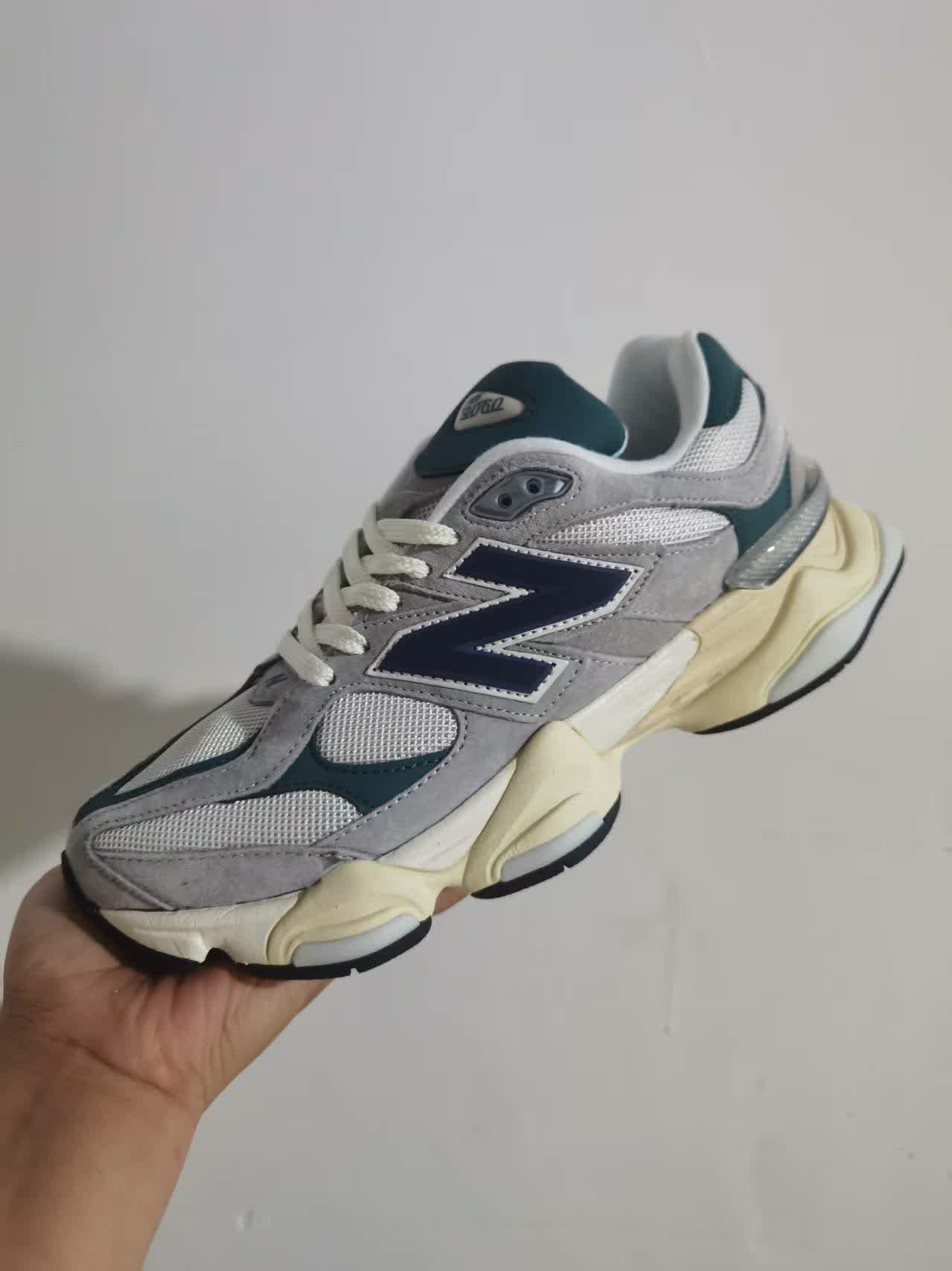 New Balance 9060