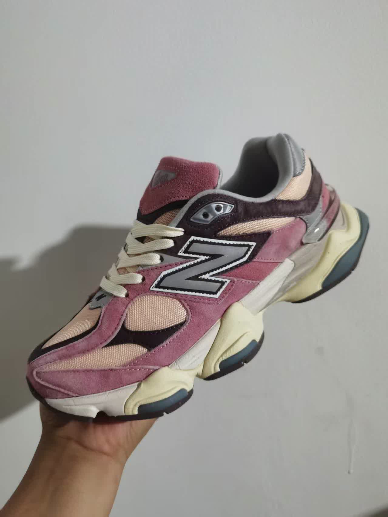 New Balance 9060