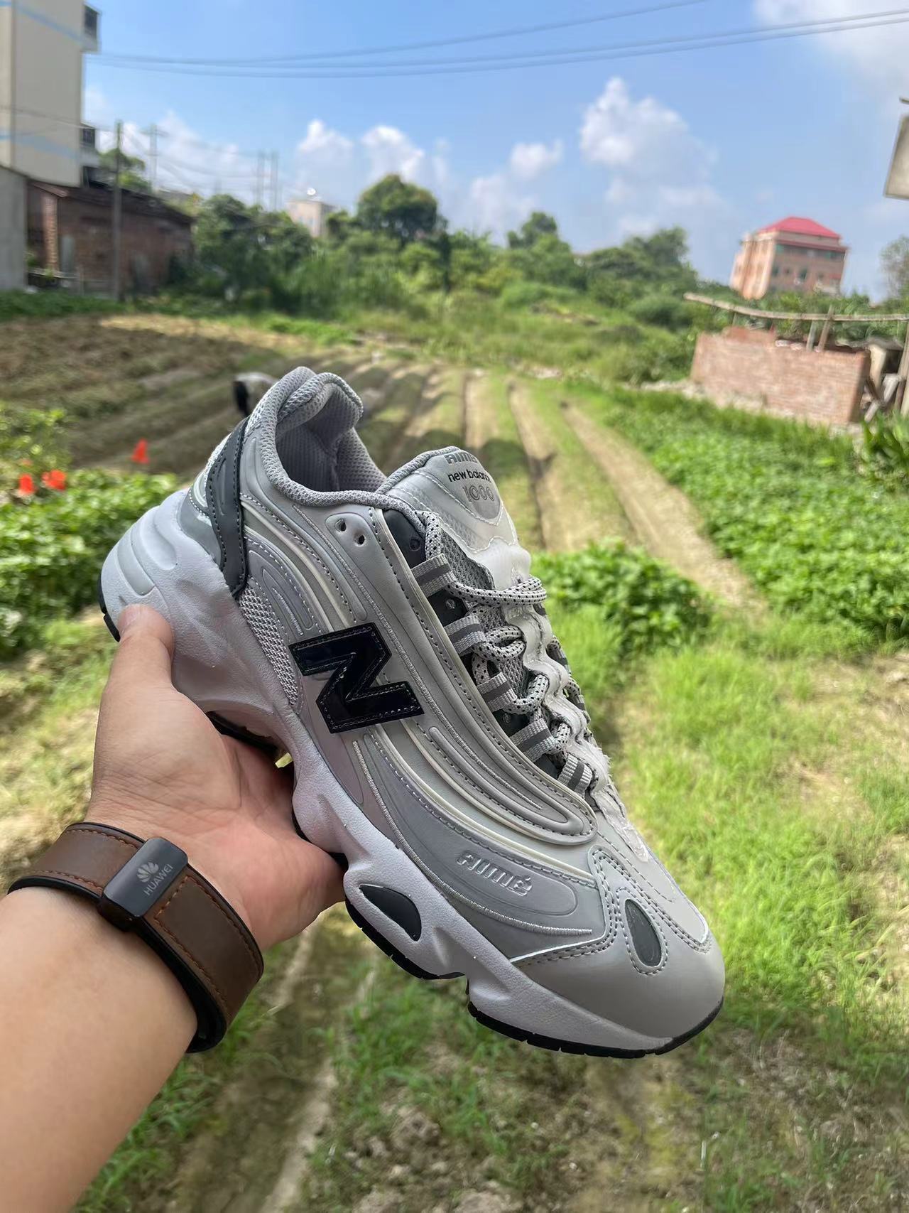 New Balance 1000