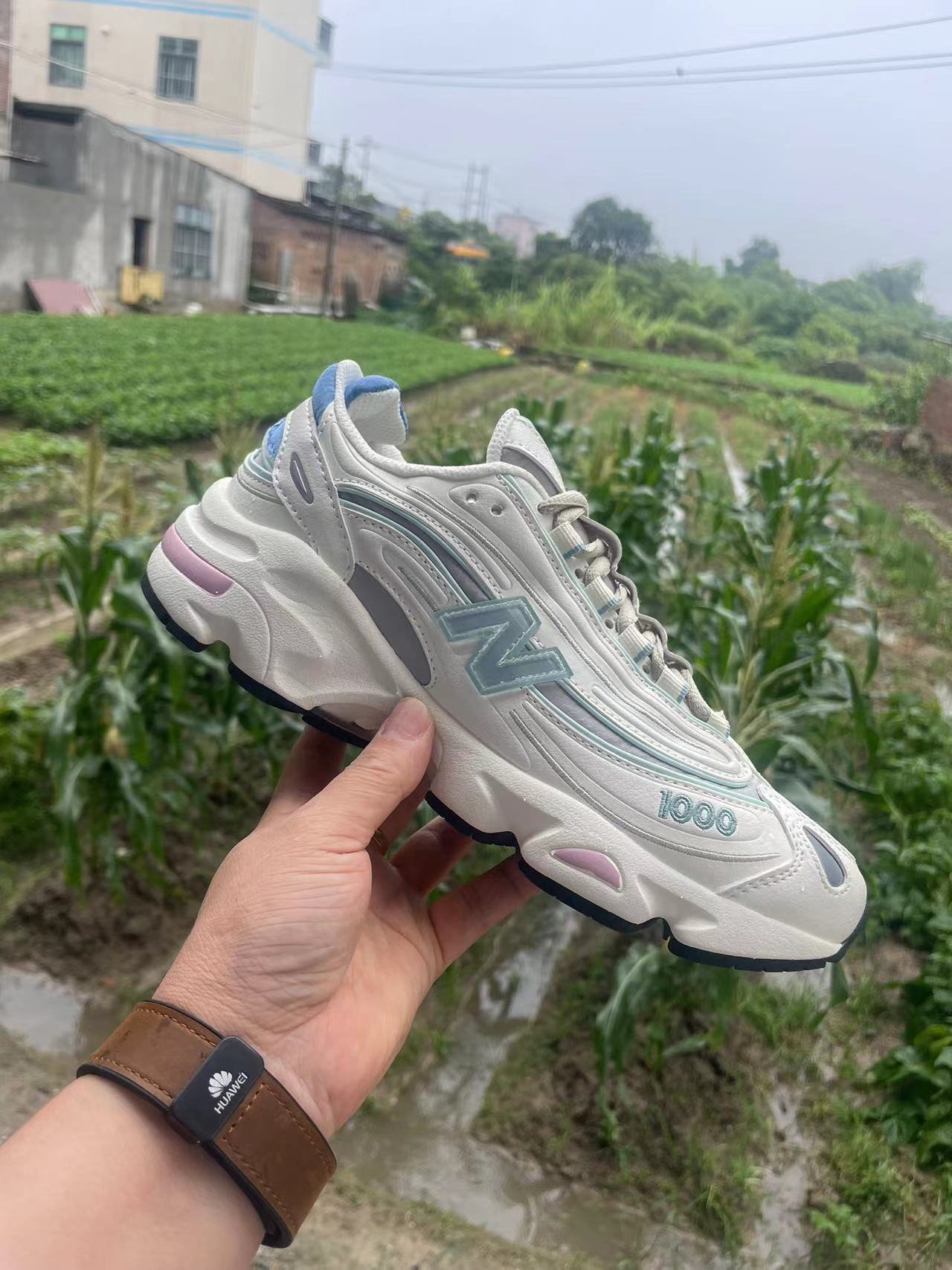 New Balance 1000
