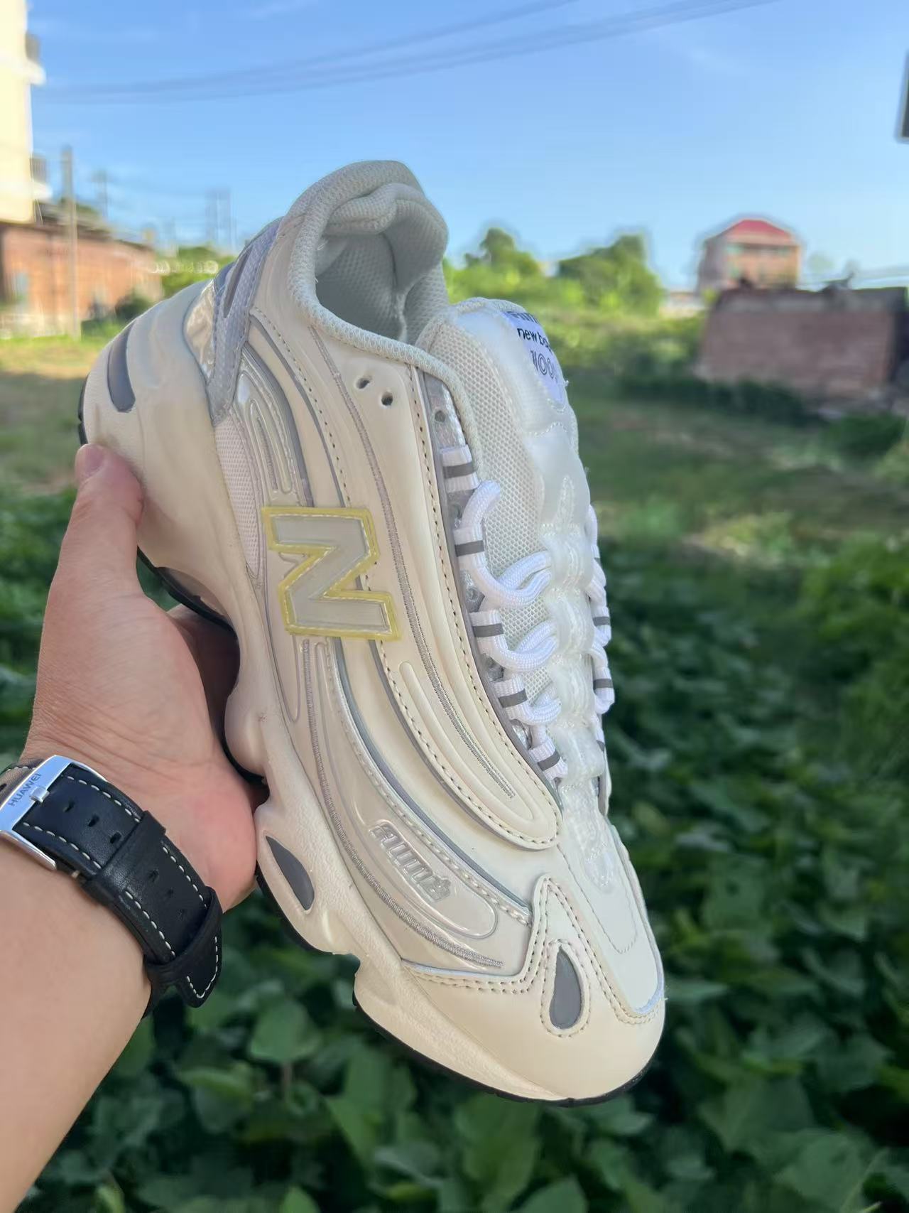 New Balance 1000