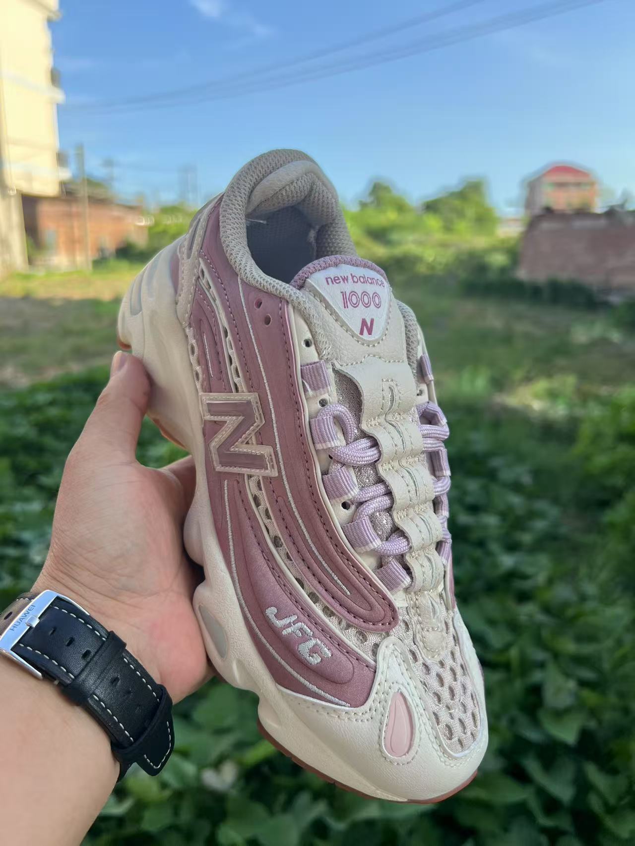New Balance 1000