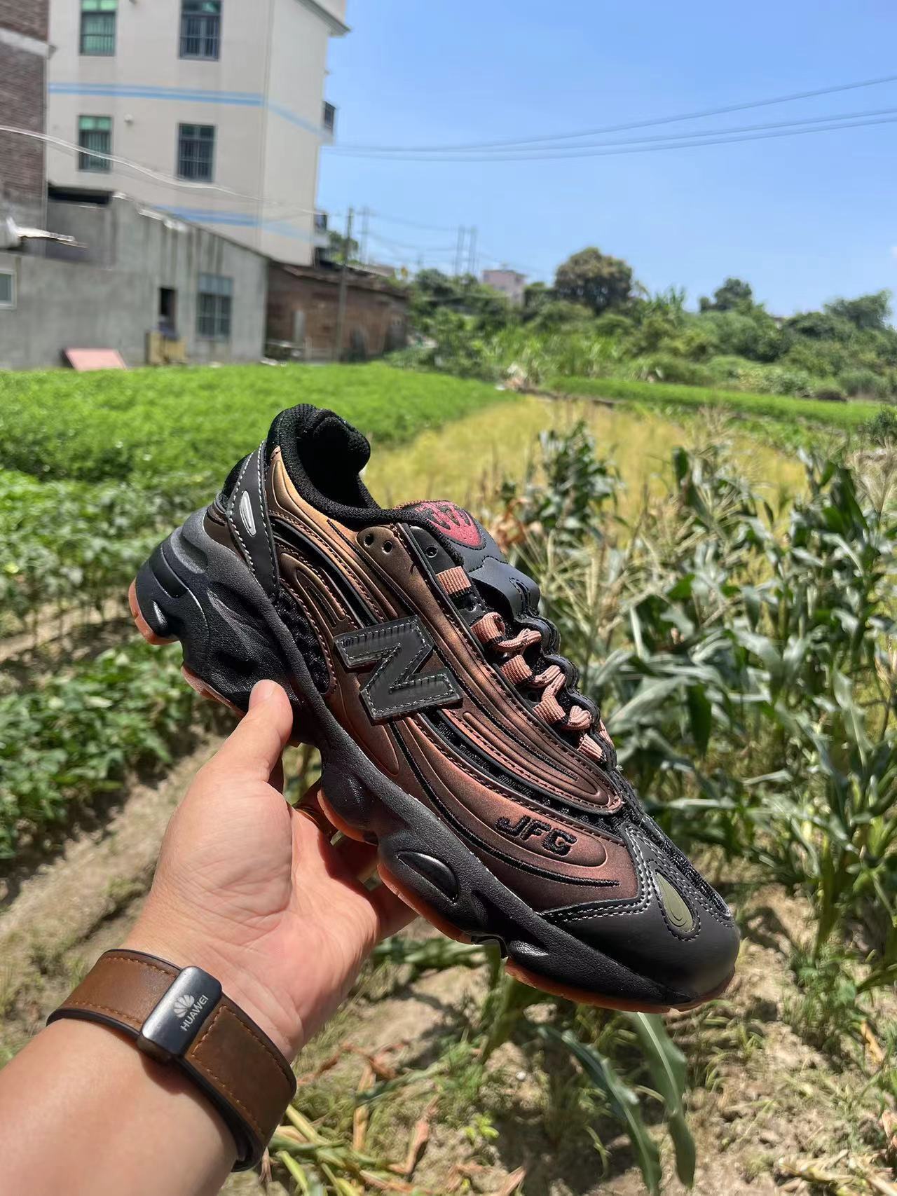 New Balance 1000