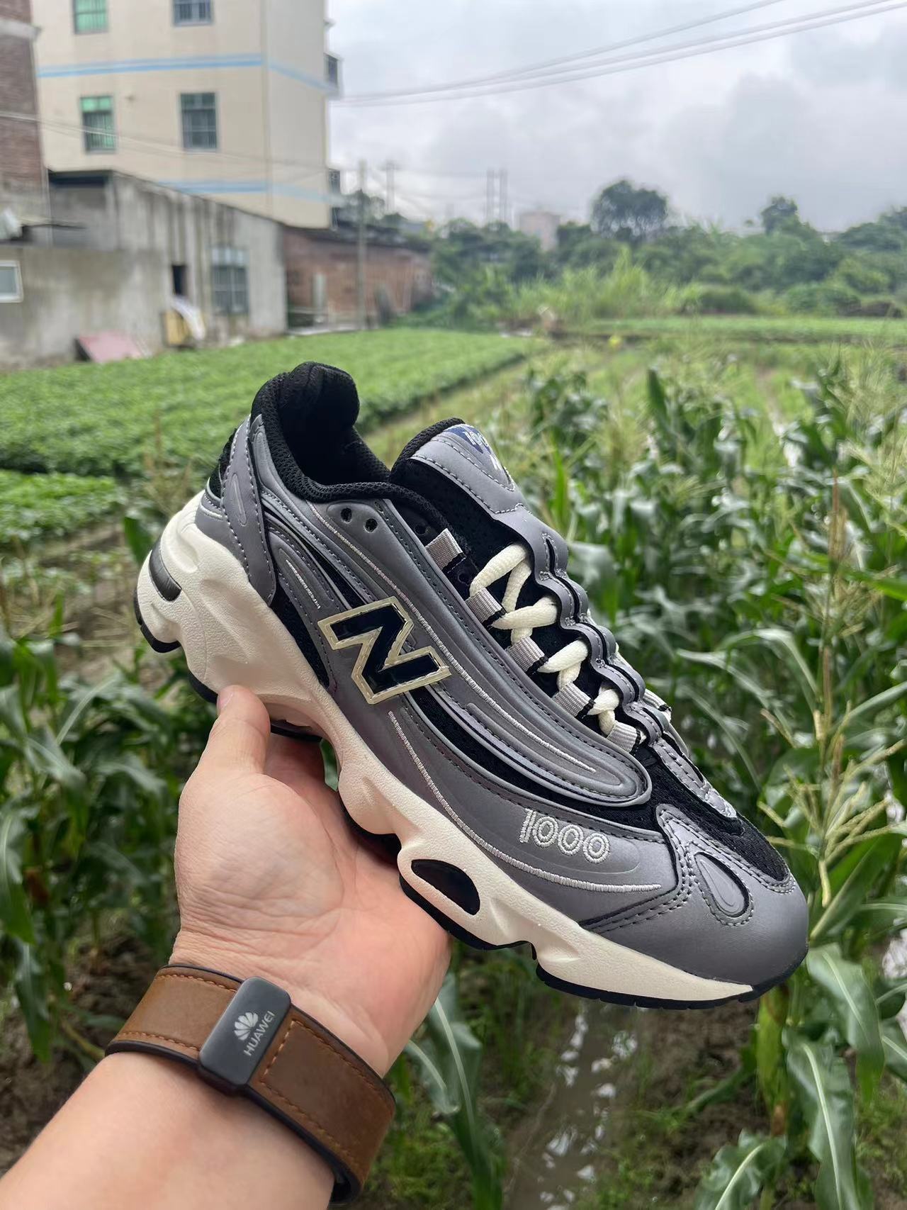 New Balance 1000