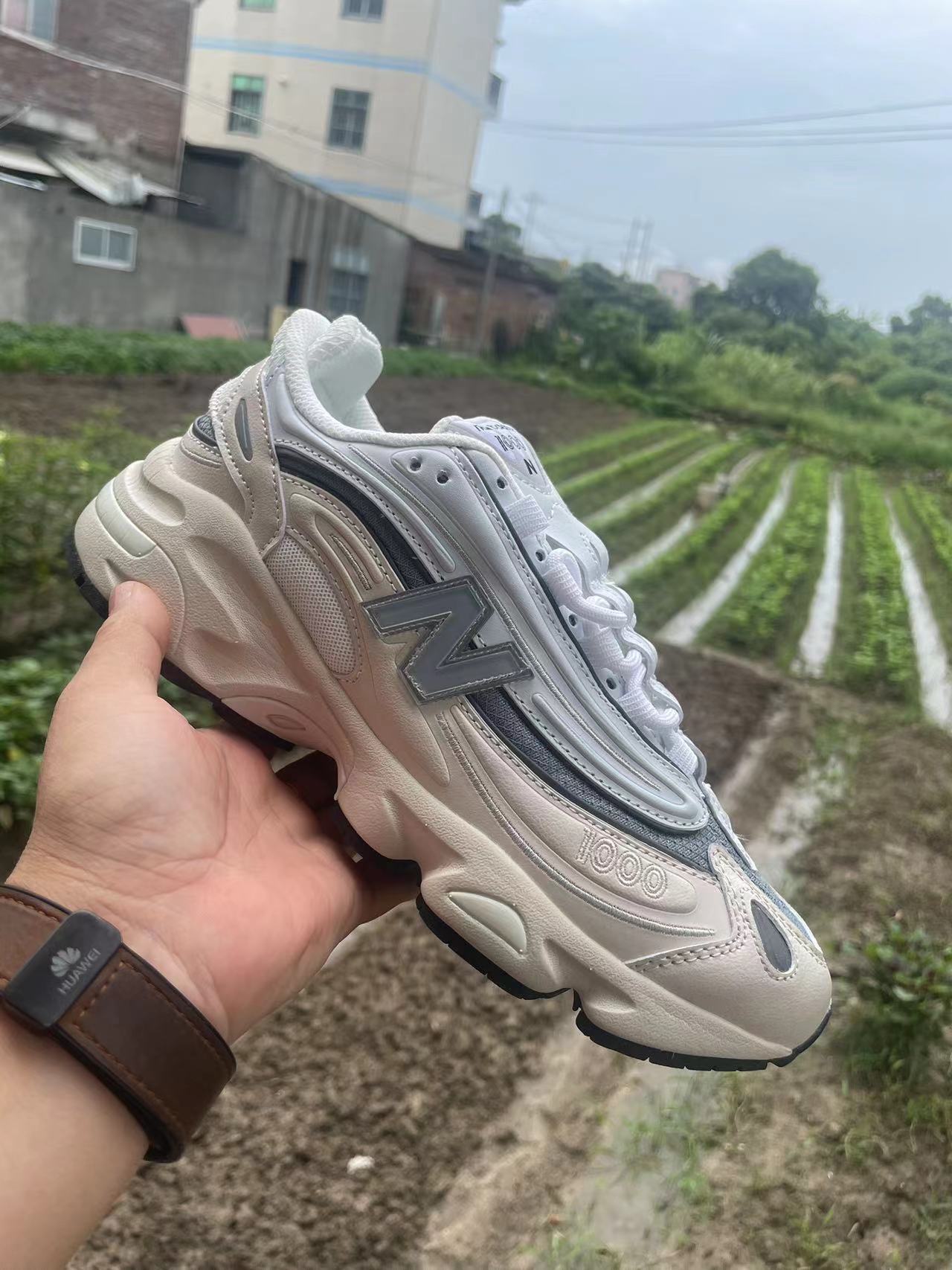 New Balance 1000