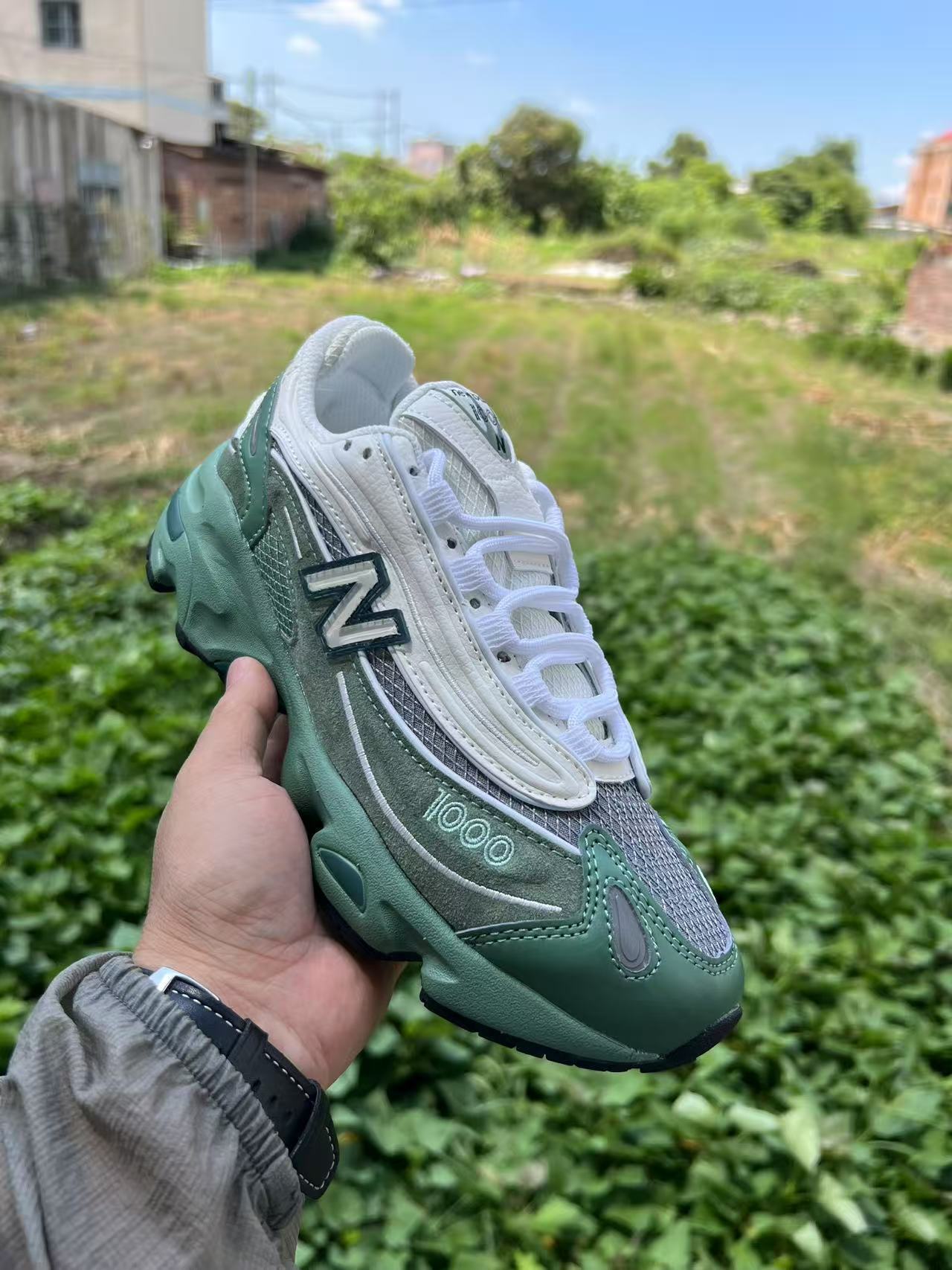 New Balance 1000
