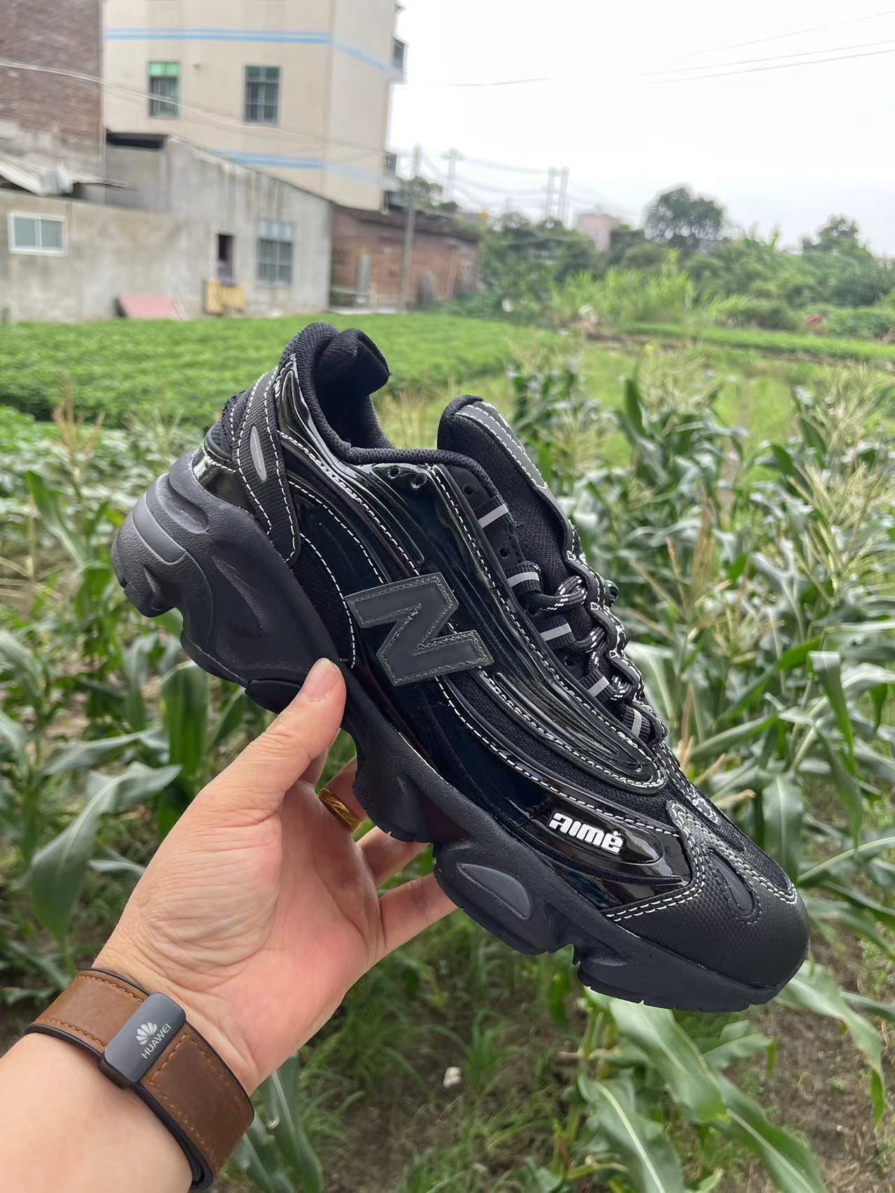 New Balance 1000