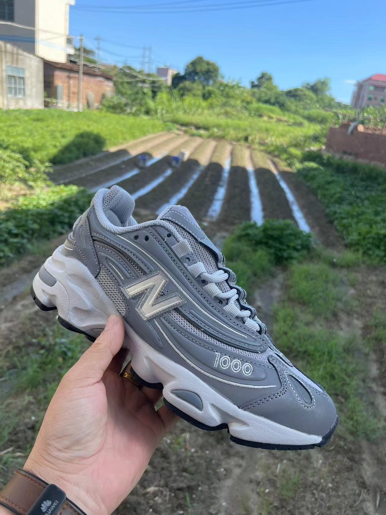New Balance 1000