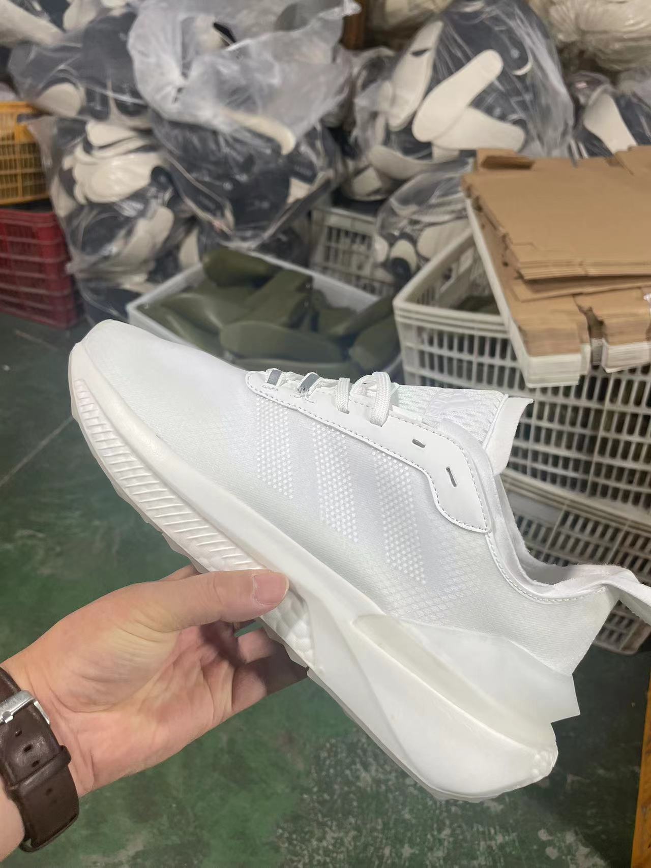 adidas Avryn