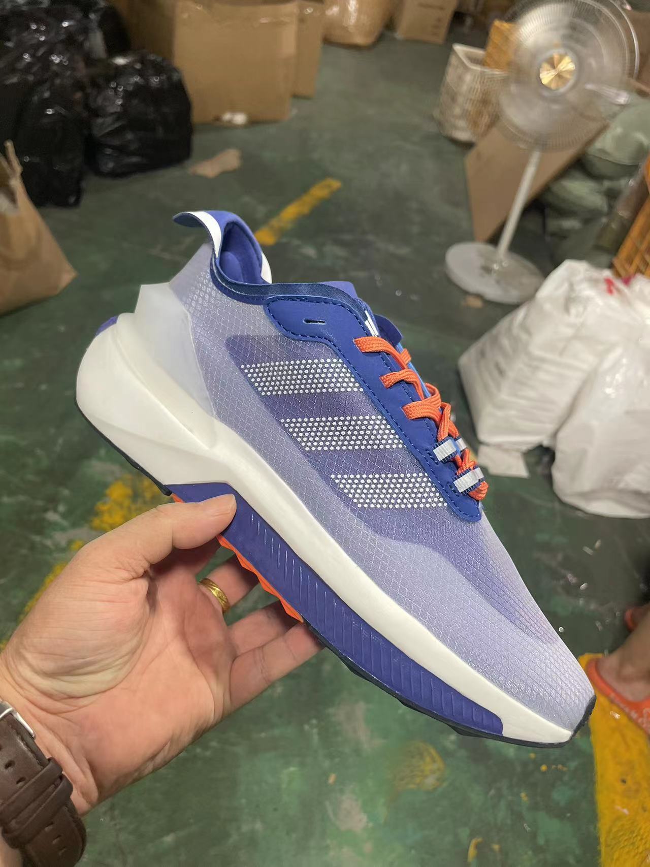 adidas Avryn