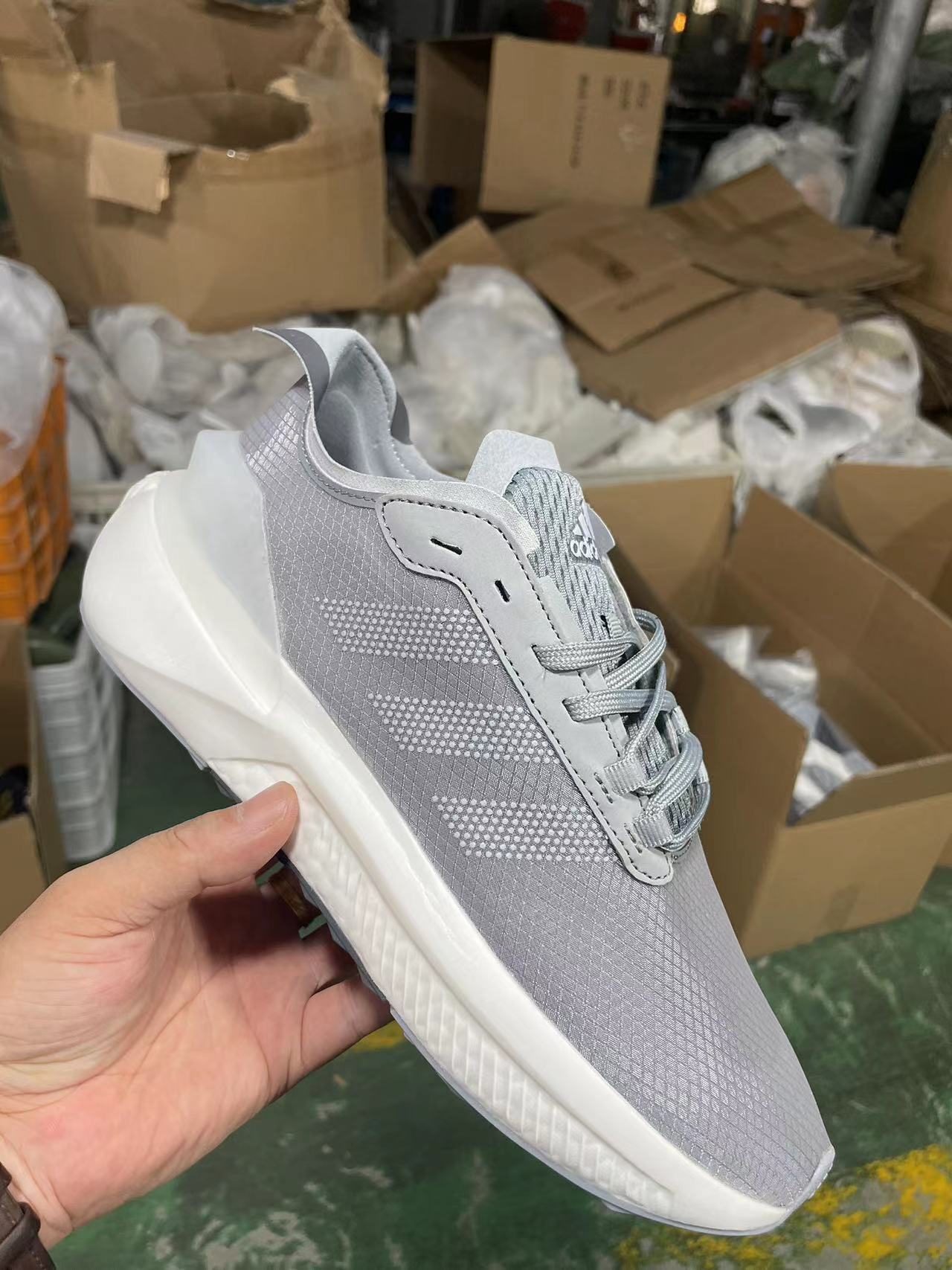 adidas Avryn