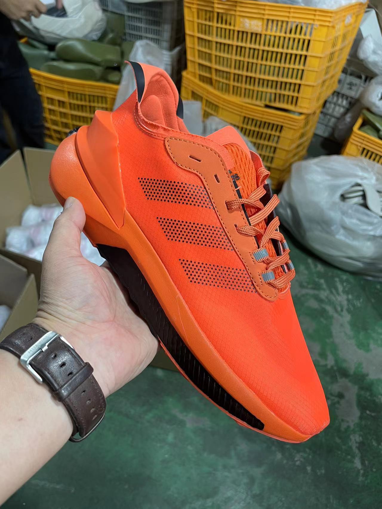 adidas Avryn