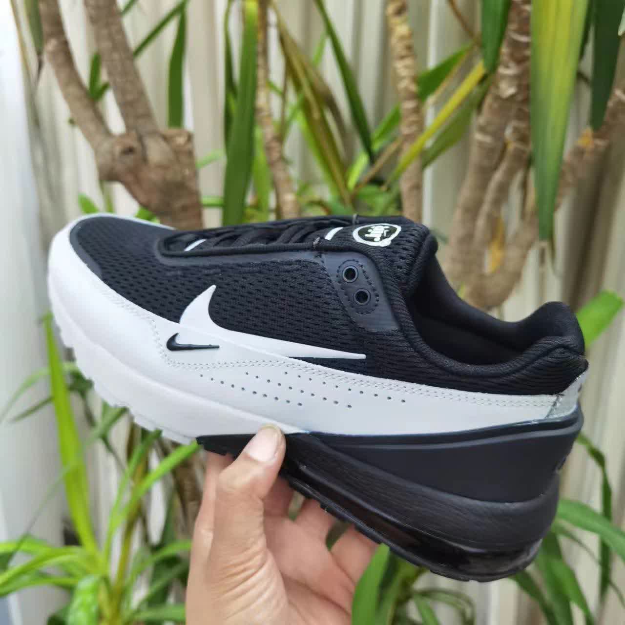 Nike Air Max Pulse