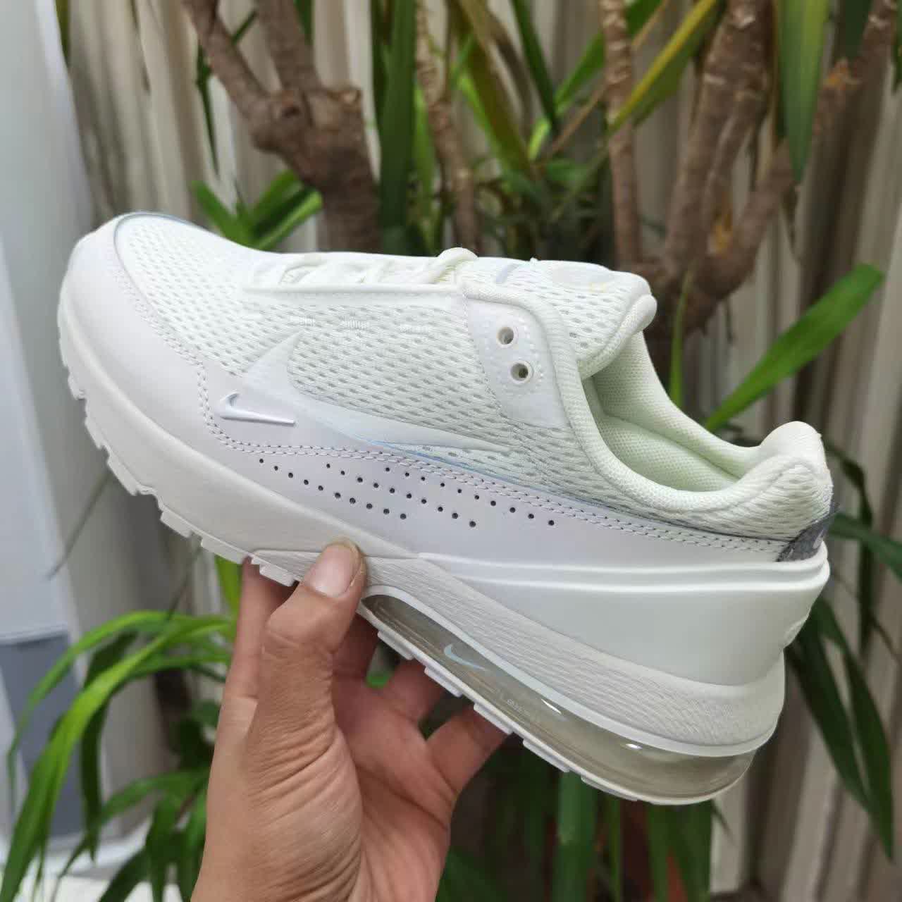 Nike Air Max Pulse
