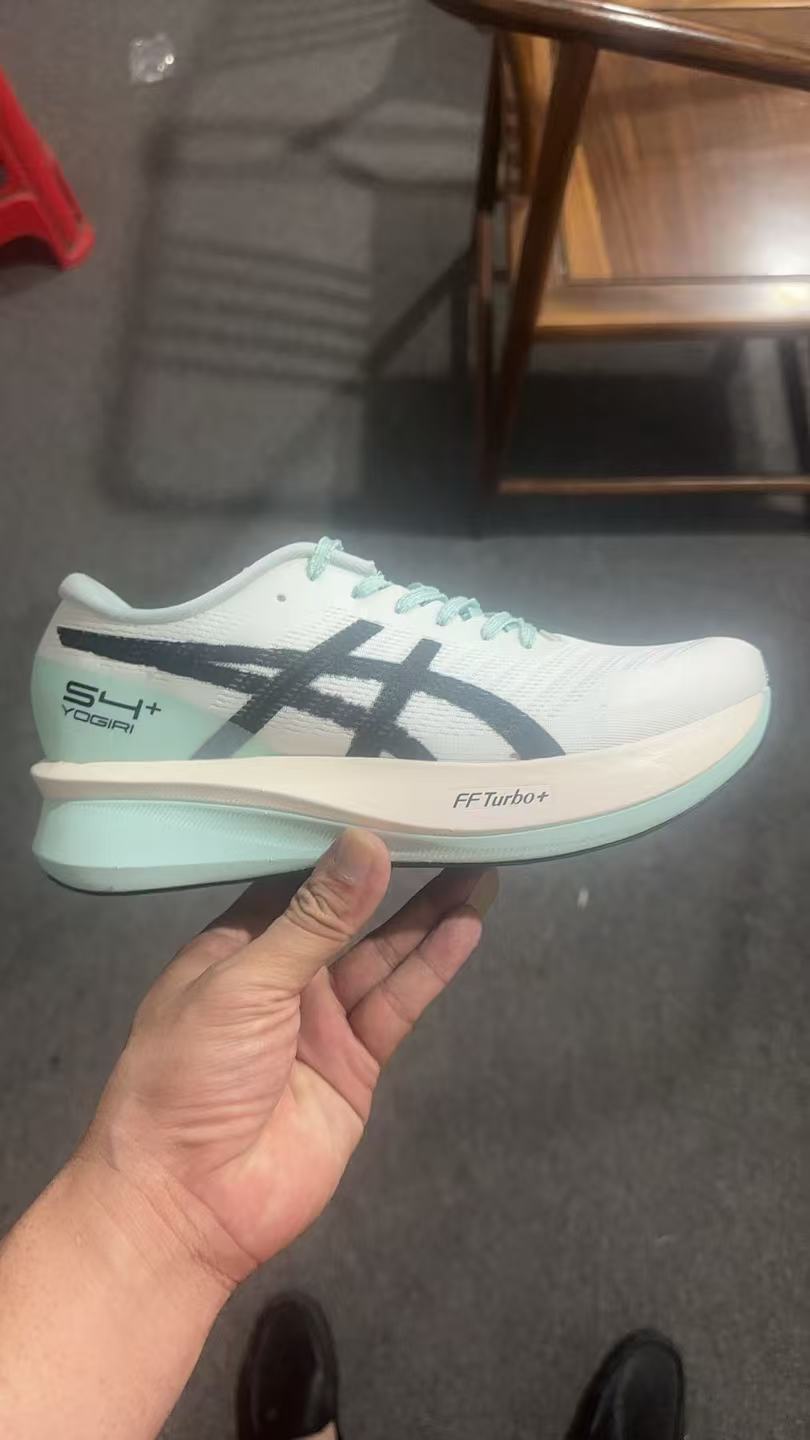 ASICS SUPERBLAST 2