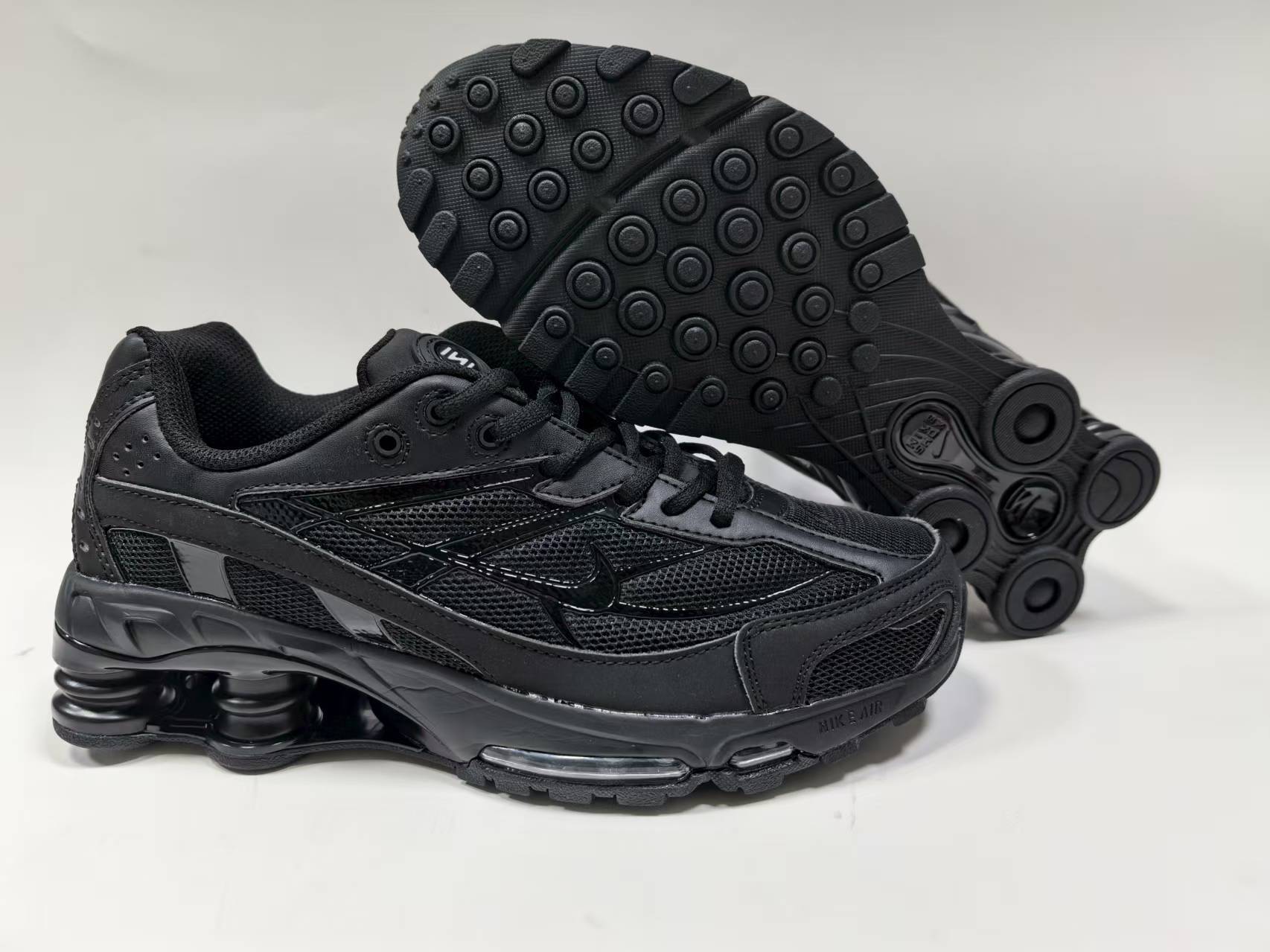 Supreme x Nike Shox Ride 2