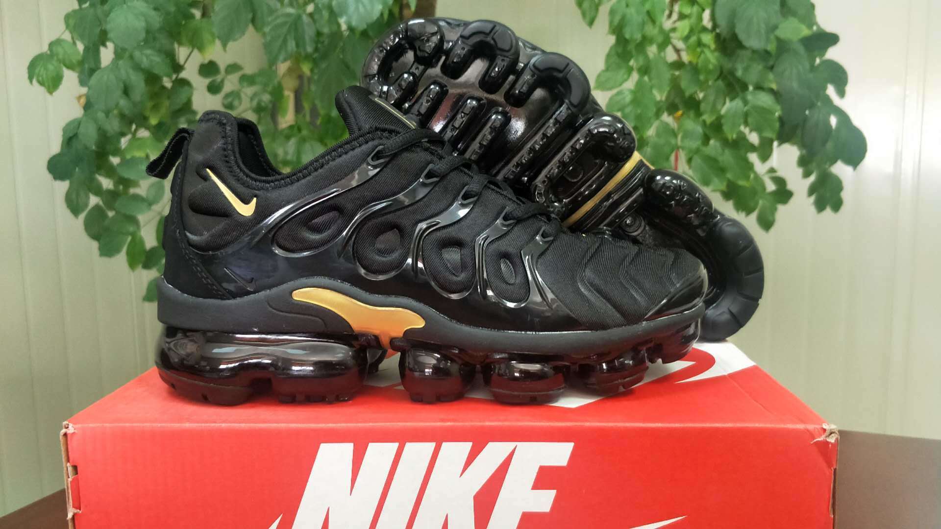 Nike Air VaporMax Plus
