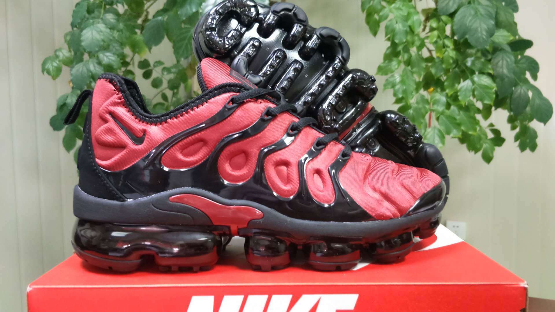 Nike Air VaporMax Plus