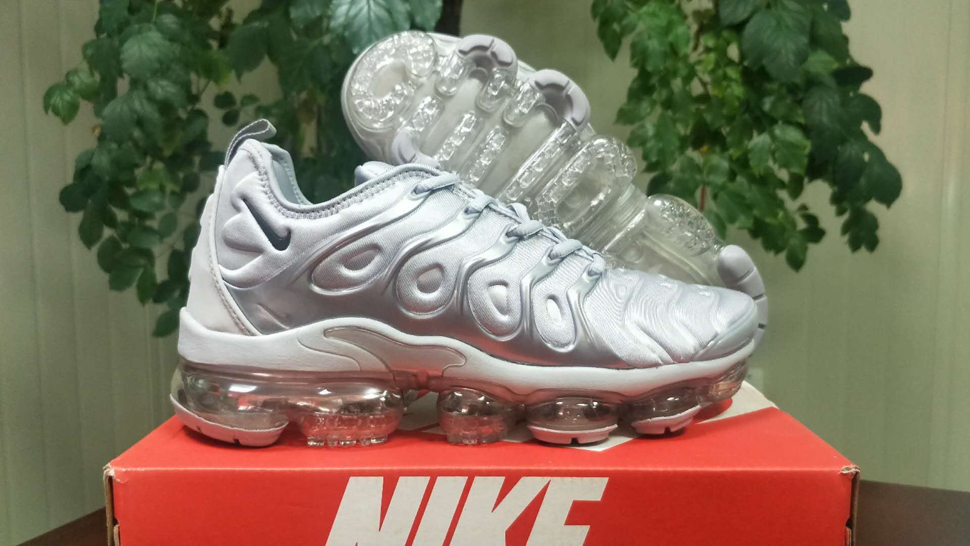 Nike Air VaporMax Plus