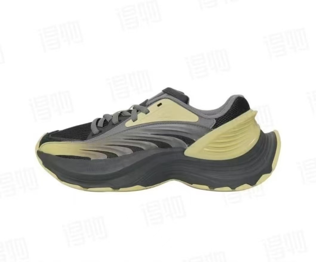 adidas XLG Runner / ADISTAR XLG