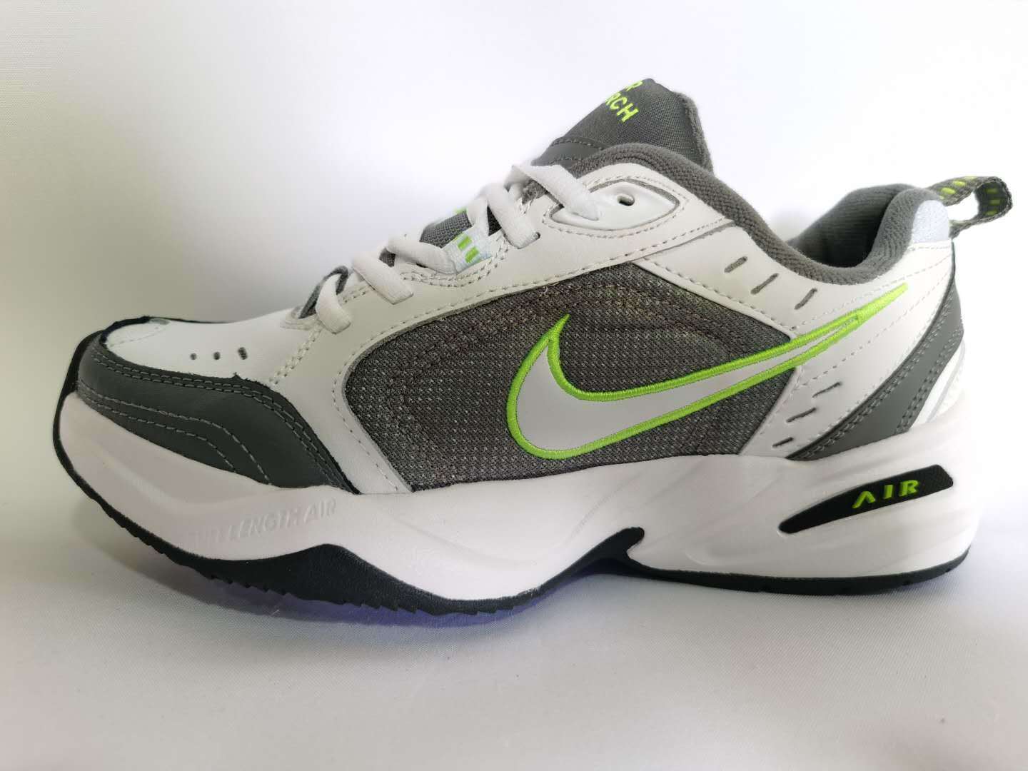 Nike Air Monarch IV