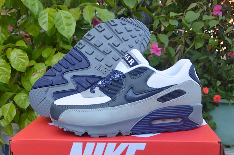 Nike.90 55