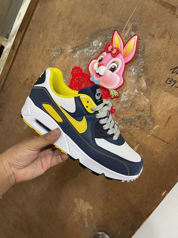 Nike.90 82