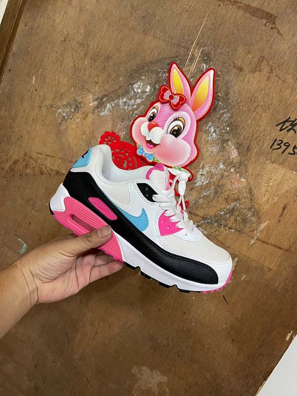 Nike.90 89
