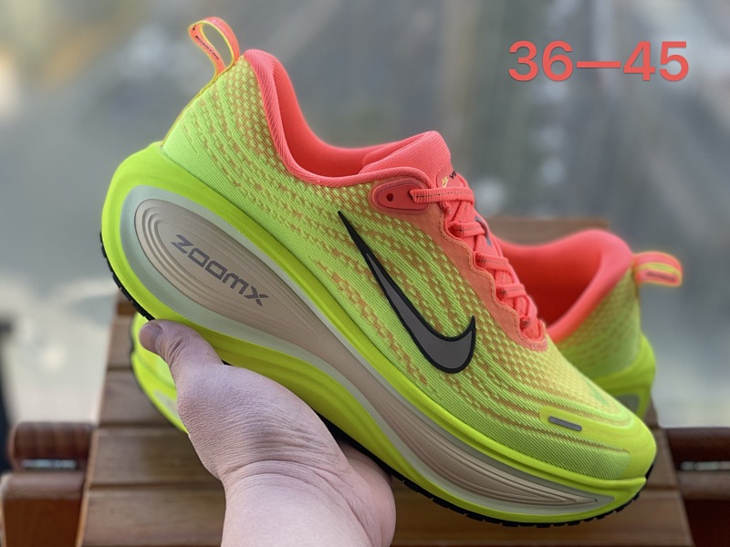 NIKE 34