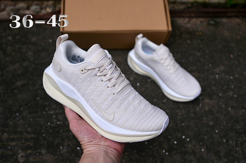 NIKE.Moon 4 9